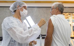 Leia mais sobre o artigo ALAGOAS: Mobilização pretende vacinar 1,3 milhão de pessoas contra a gripe no estado