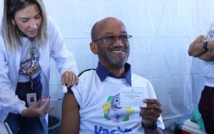 Leia mais sobre o artigo BRASÍLIA (DF): Vacina contra gripe disponível nas unidades de saúde da capital protege contra H1N1, H3N2 e tipo B