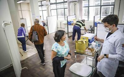 Leia mais sobre o artigo Gripe: vacinação segue em Porto Alegre (RS) para aumentar adesão do público prioritário