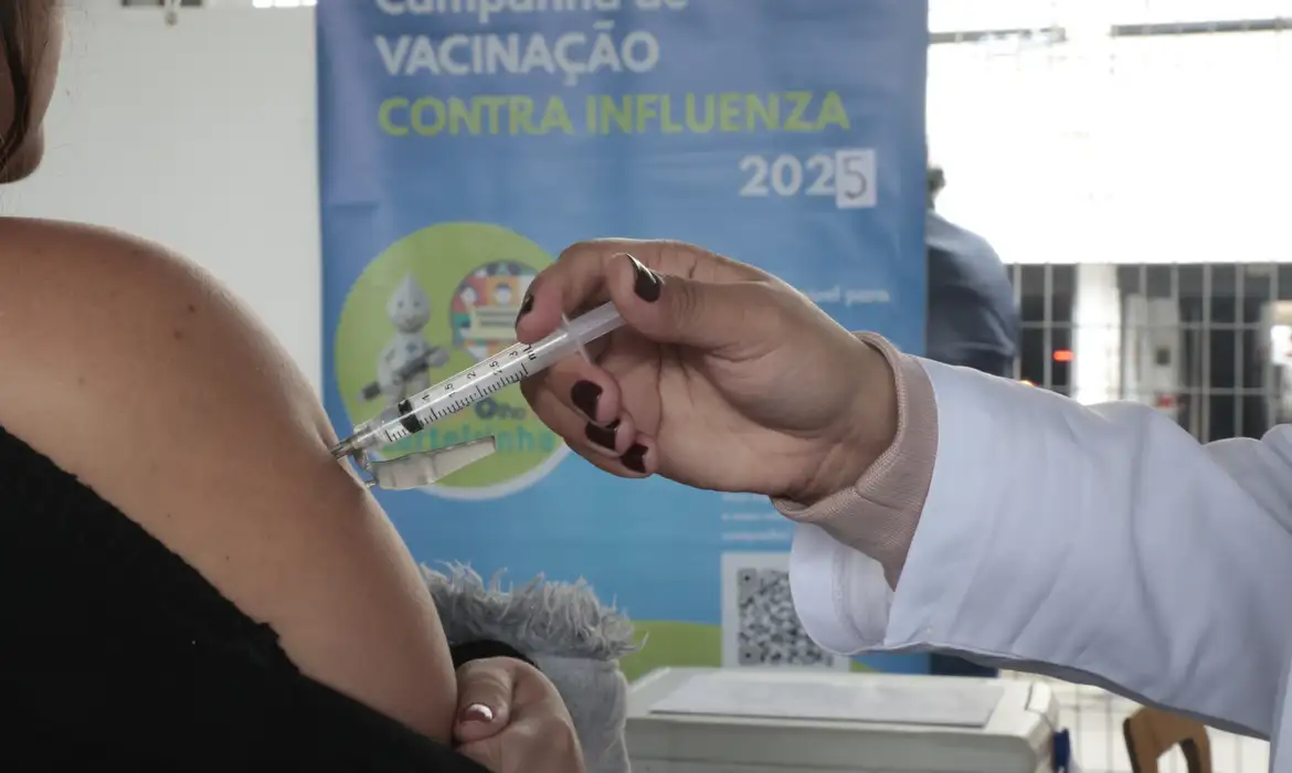 Você está visualizando atualmente InfoGripe: 12 estados seguem com tendência de aumento de casos graves de síndrome respiratória
