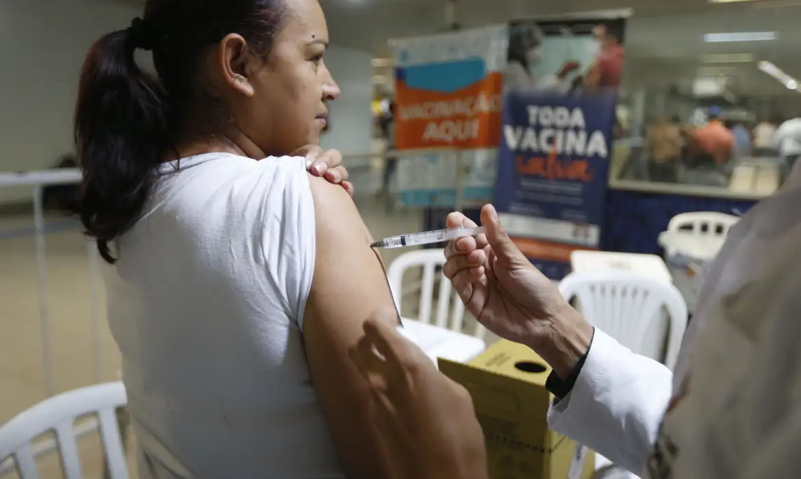 Você está visualizando atualmente SÃO PAULO (SP): Público prioritário deve procurar unidades de saúde para vacinação contra gripe