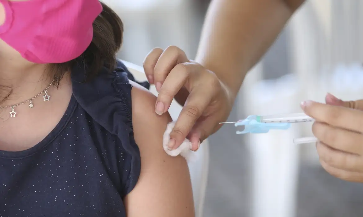 Leia mais sobre o artigo InfoGripe: casos de SRAG por Covid-19 e influenza A aumentam em Goiás e Distrito Federal