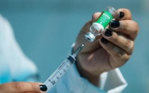 Leia mais sobre o artigo InfoGripe: casos de SRAG por Covid-19 e rinovírus aumentam no Brasil