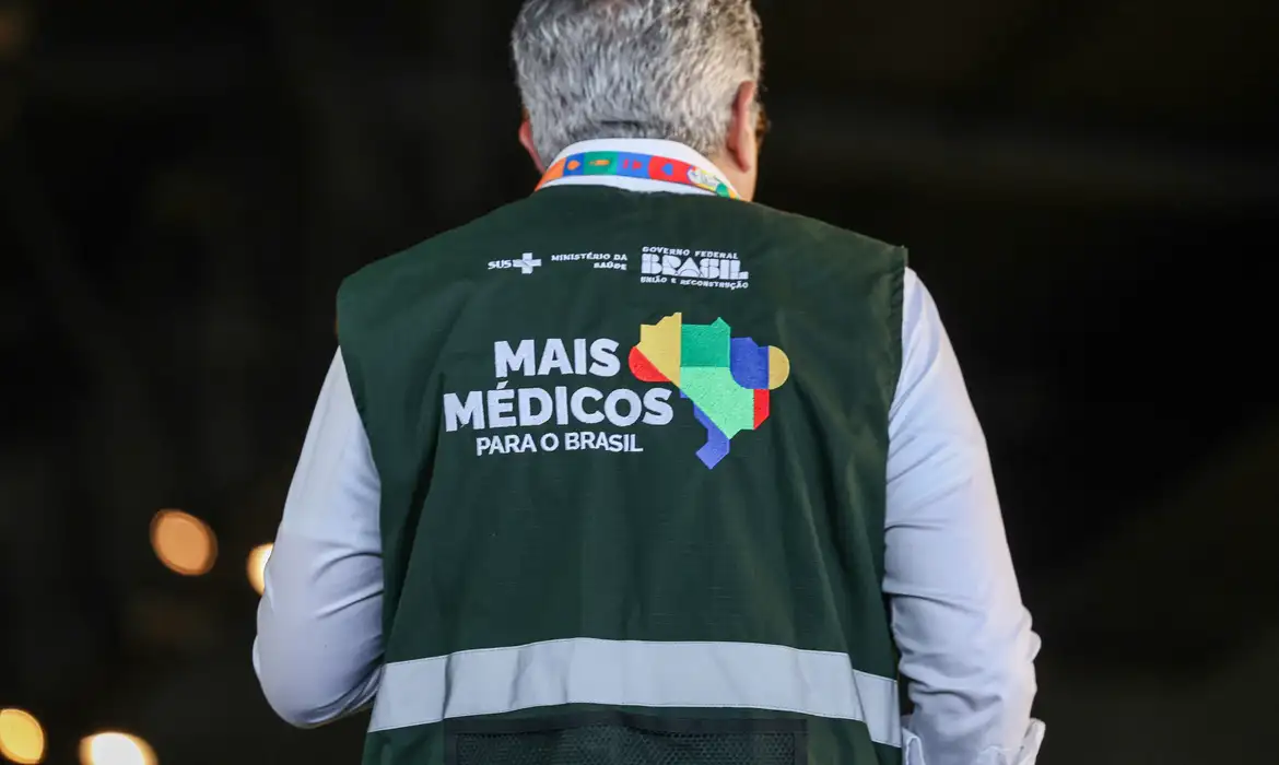 Leia mais sobre o artigo Mais Médicos: 987 municípios recebem reforço de novos profissionais