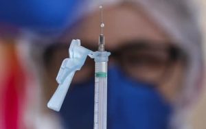 Leia mais sobre o artigo InfoGripe: casos de SRAG por Covid-19 aumentam em cinco estados