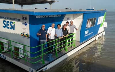 Você está visualizando atualmente Barco a energia solar oferta serviços de saúde a trabalhadores ribeirinhos da Amazônia