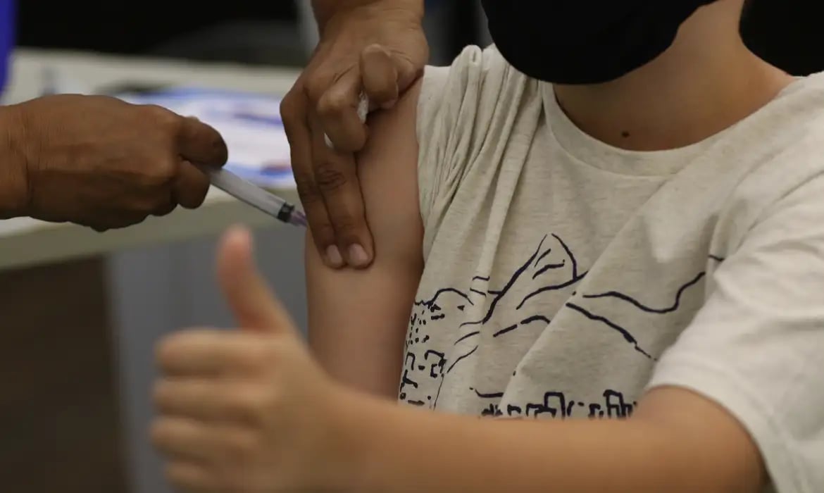 Você está visualizando atualmente Caderneta em dia em Rondônia: Ministério da Saúde reforça importância da vacinação de crianças e adolescentes